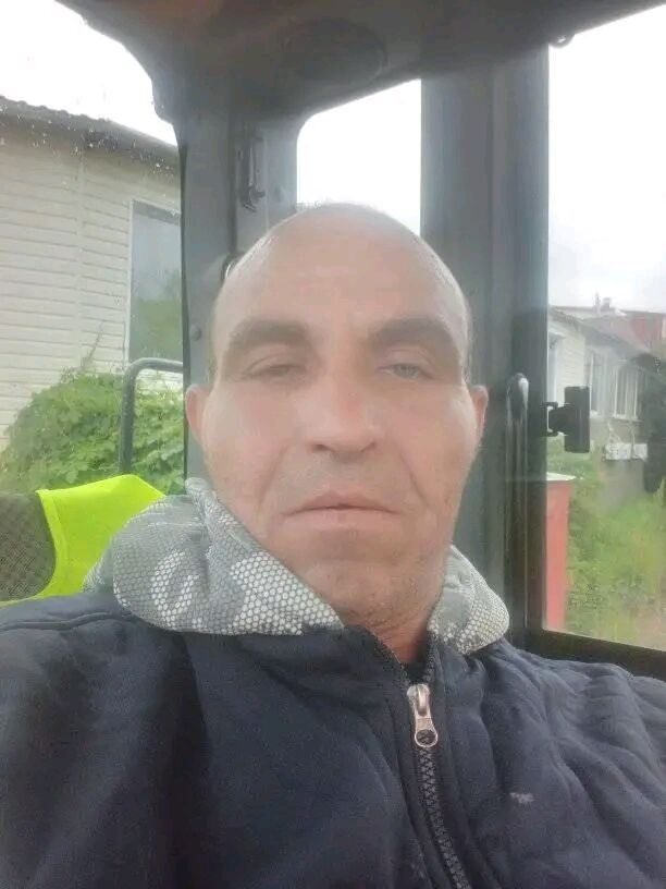  44366281  , 46 ,    