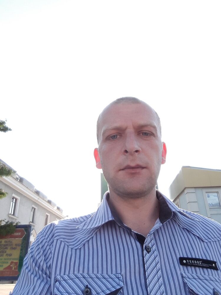  12772611  Vitaliy, 37 ,    