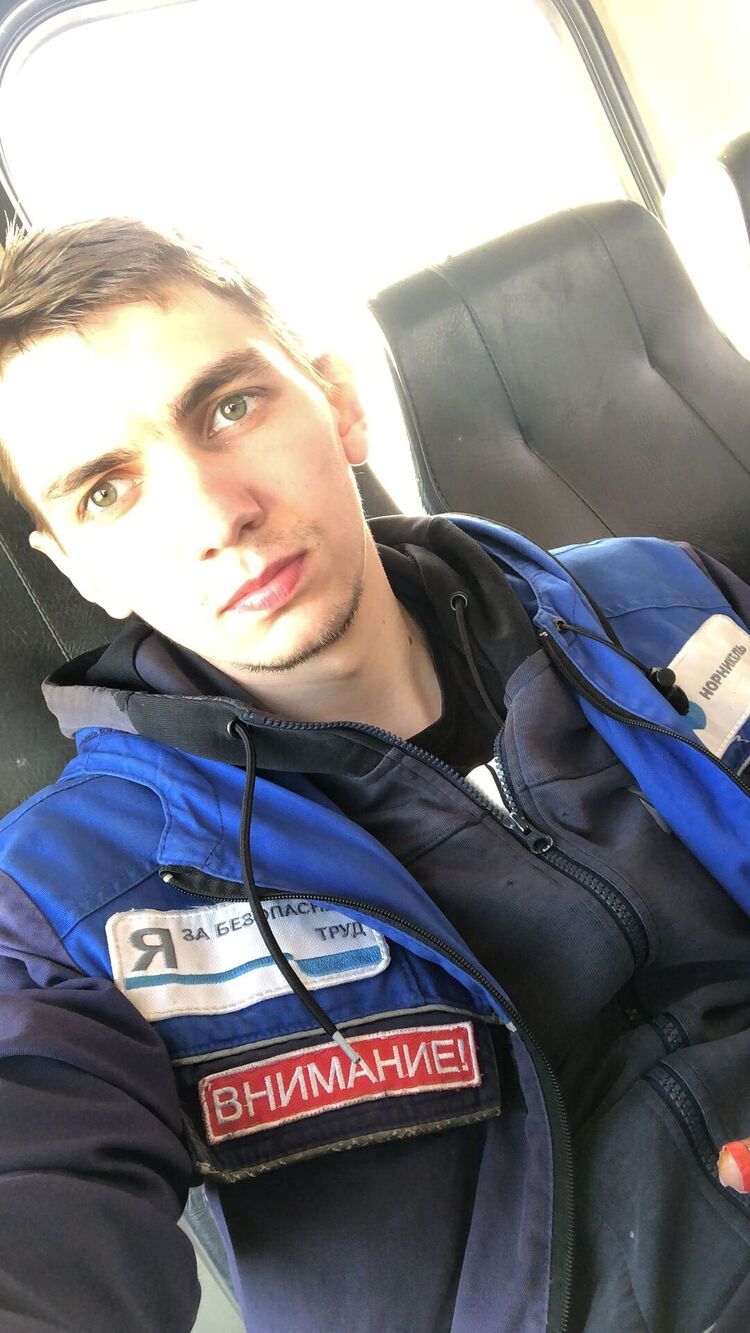  41359401  , 25 ,    -