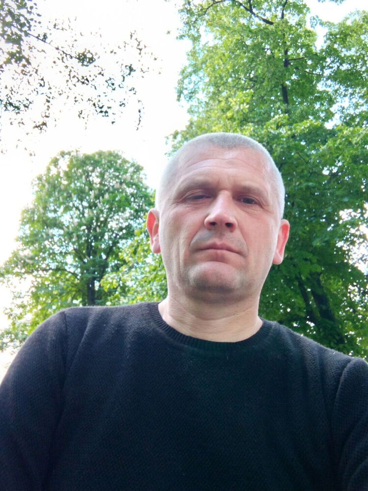  45240411  Sergey, 45 ,    
