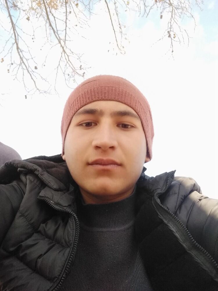  ,   Mustafo, 23 ,   ,   