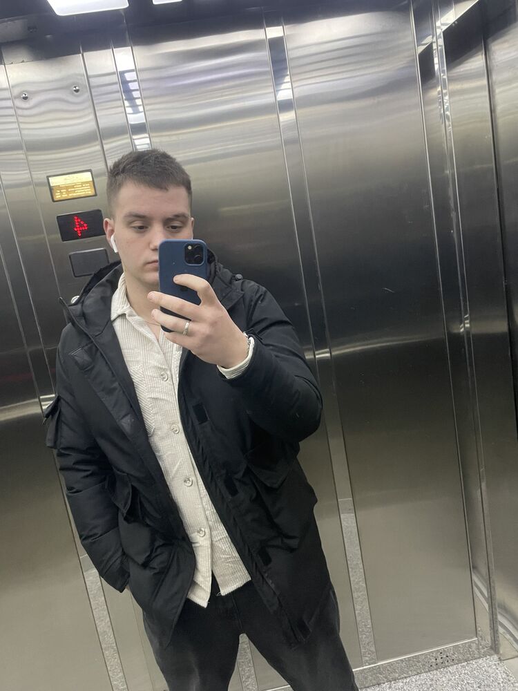  42581011  , 22 ,    -