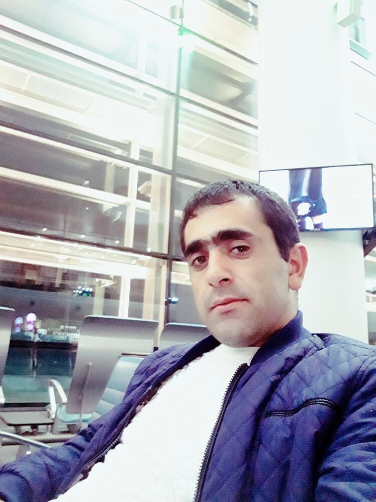  ,   Arkadi, 33 ,   ,   , c 