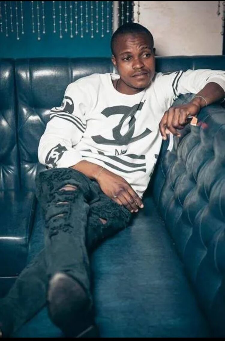  42845401  Grace, 37 ,    