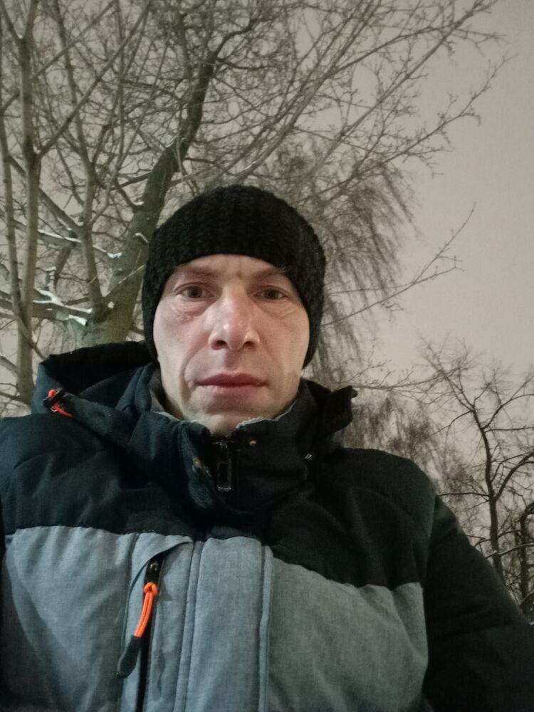  49427371  , 42 ,    