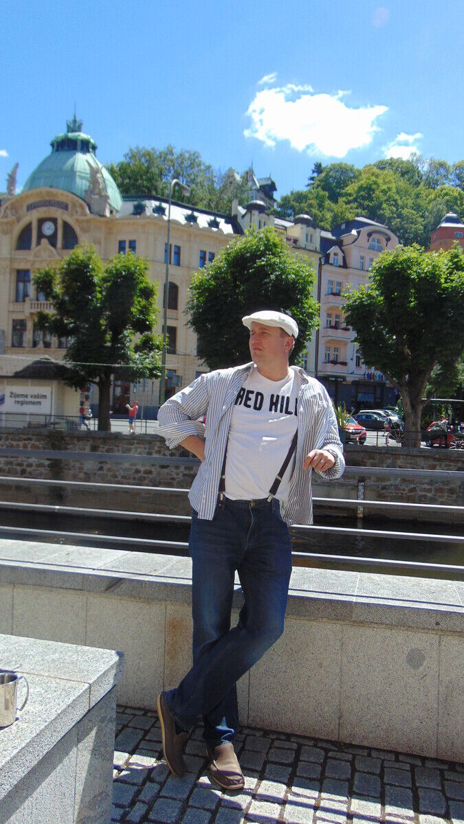 20101061  Andriy, 45 ,    Praha