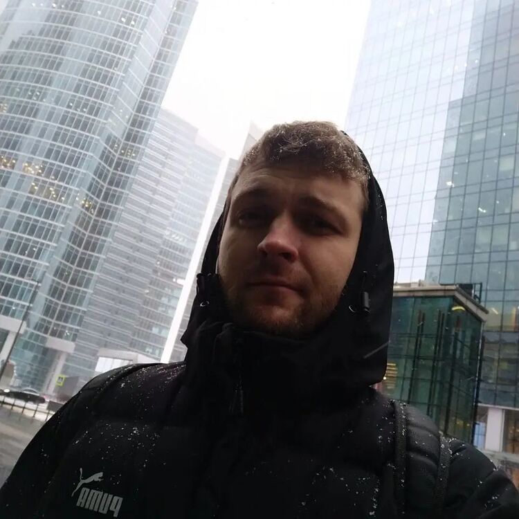  39874571  Alexander, 32 ,    