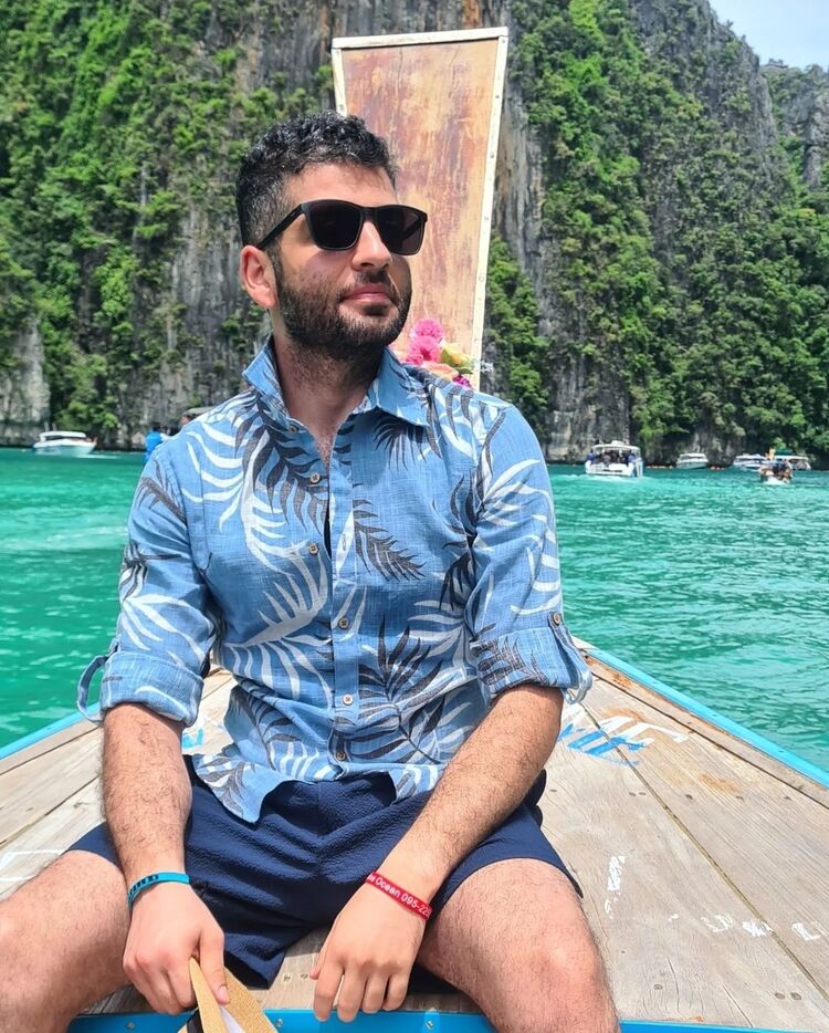  ,   Mohannad, 32 ,   ,   , c 