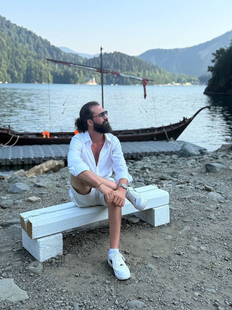  --,   The Boss, 30 ,   ,   