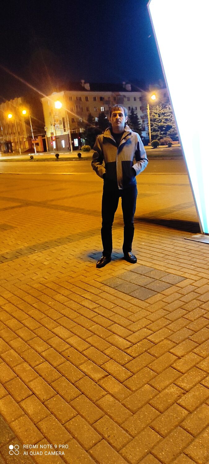  27733651  Elnur, 32 ,    