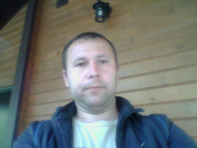  ,   Alex, 47 ,   
