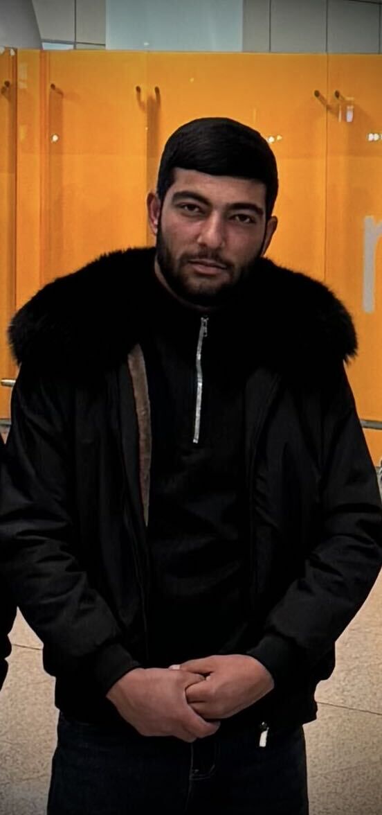  47768981  Hovo, 22 ,    