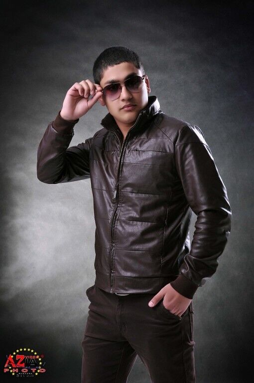 ,   Mixail, 34 ,   