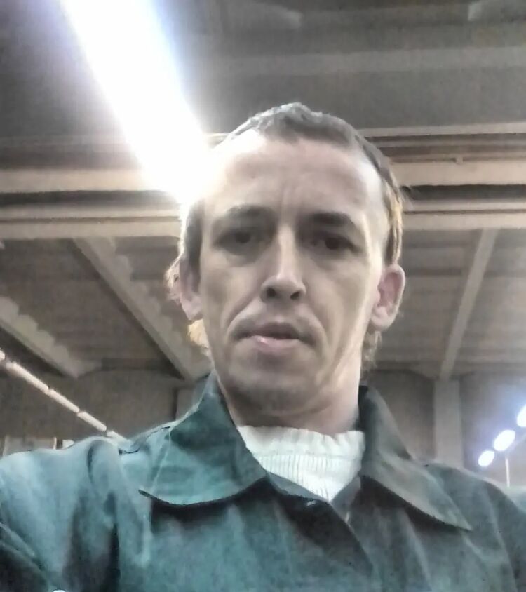  44809261  , 37 ,    