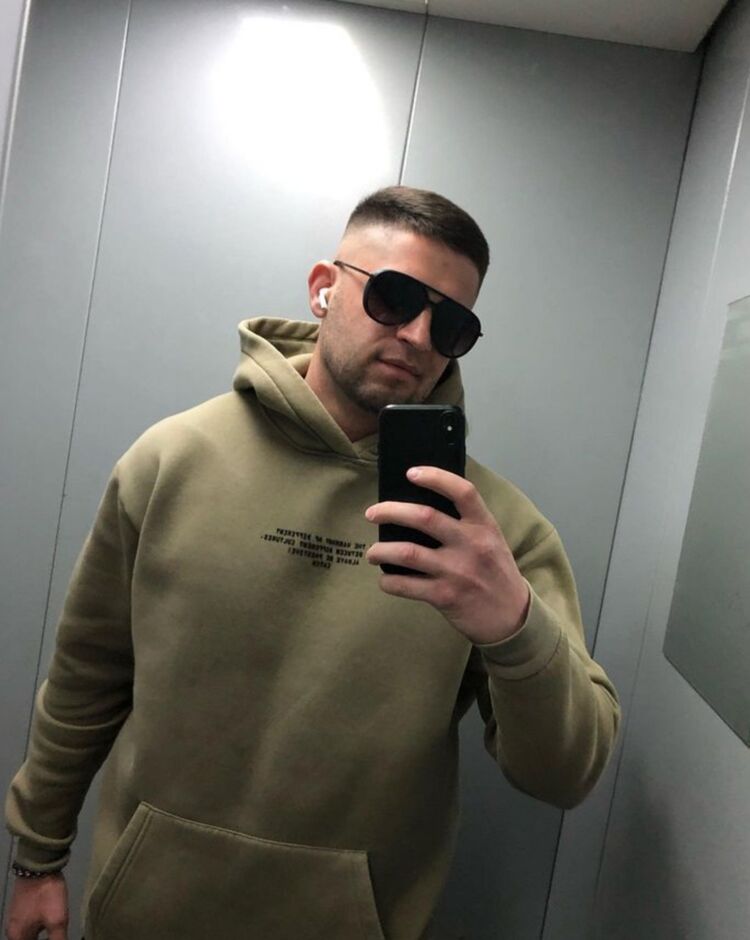  45033661  , 37 ,    
