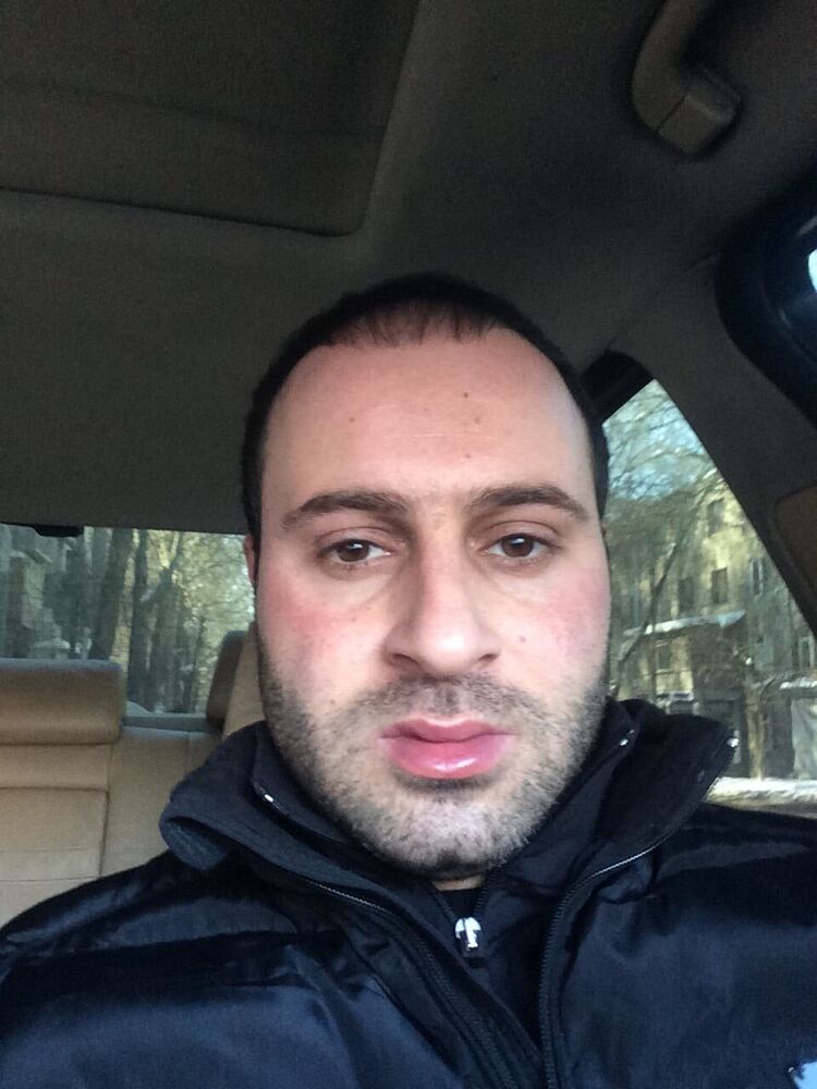  26486861  Arshak, 41 ,    