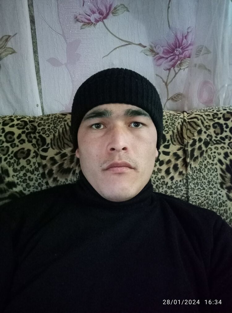  43637641  Elbek, 23 ,    