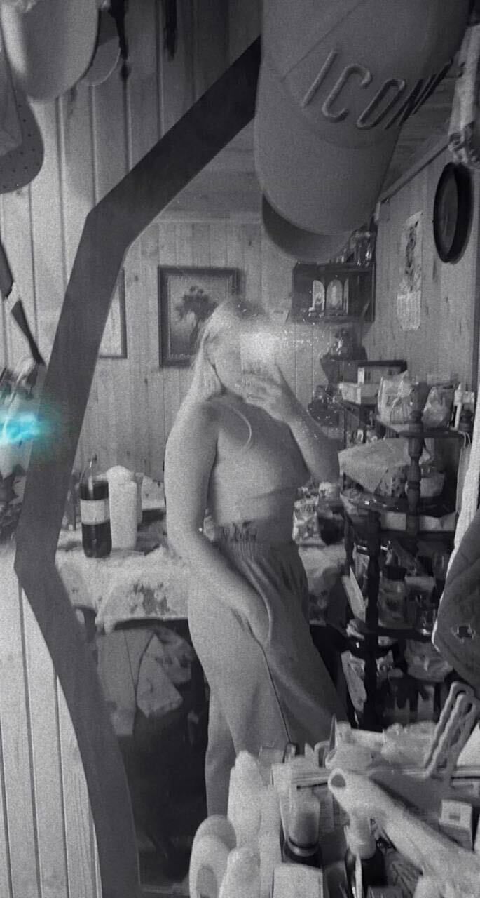  38060141  , 24 ,    