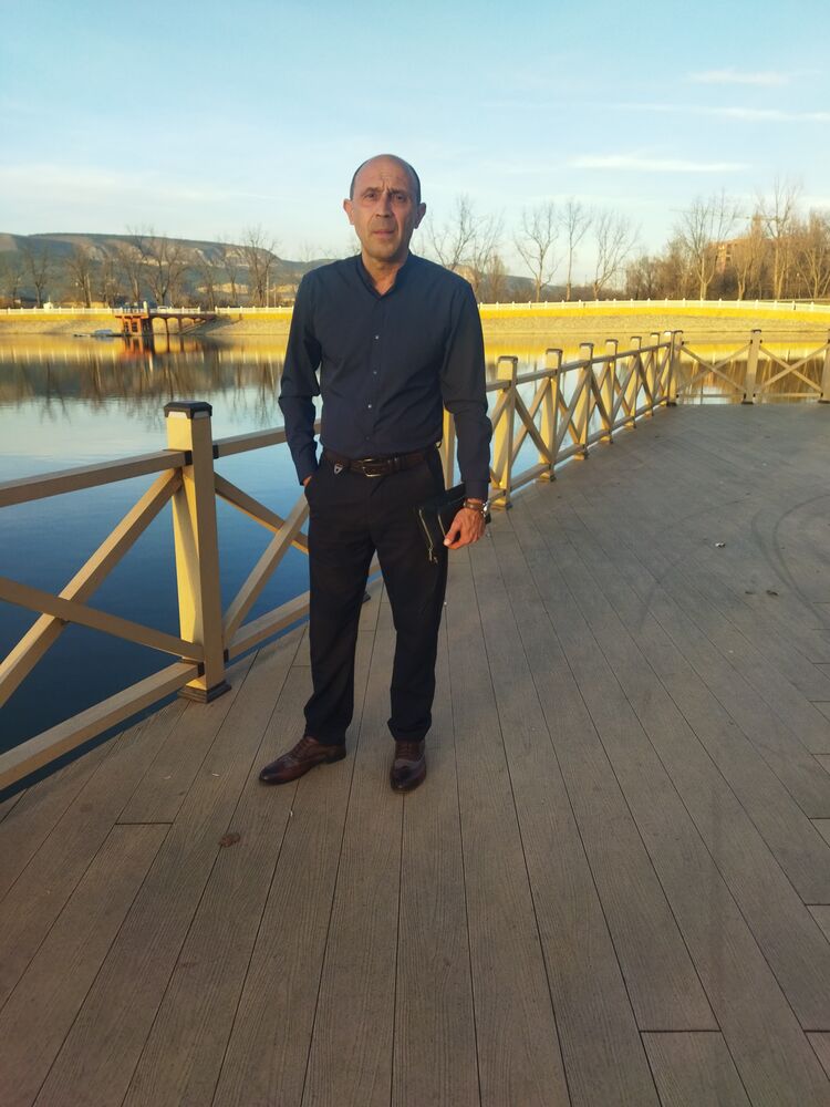  54613751  Andrey, 48 ,    