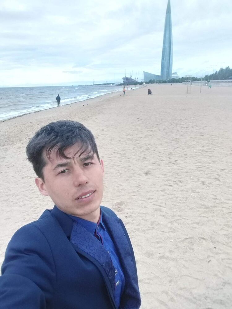 32319701  Alisher, 29 ,    