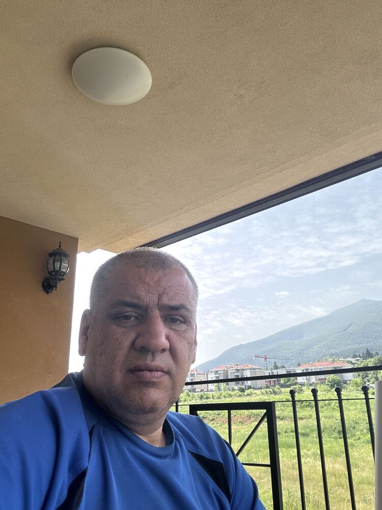  43840671  , 52 ,    