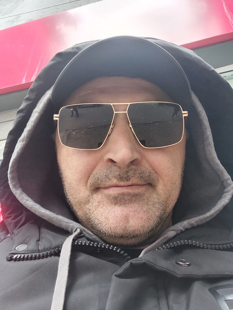  39808541  Giorgi, 47 ,    