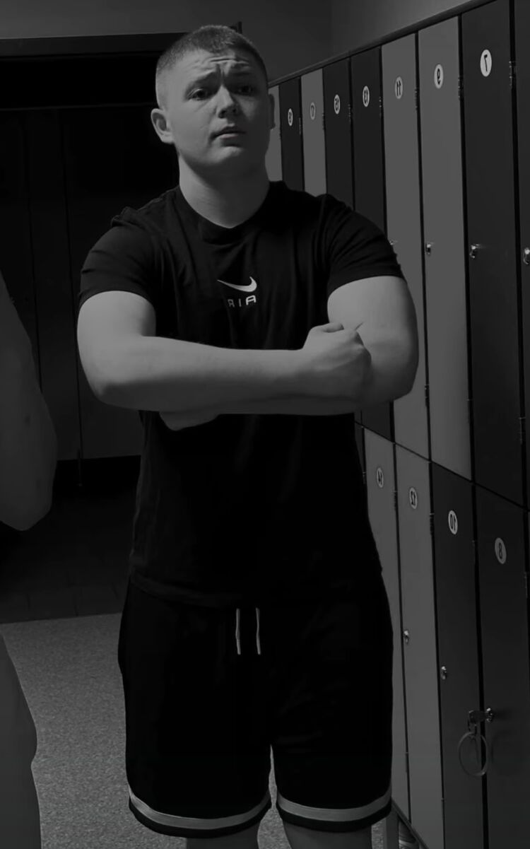  52064491  , 21 ,    -