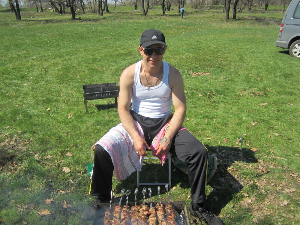  7992581  Sergei, 51 ,    
