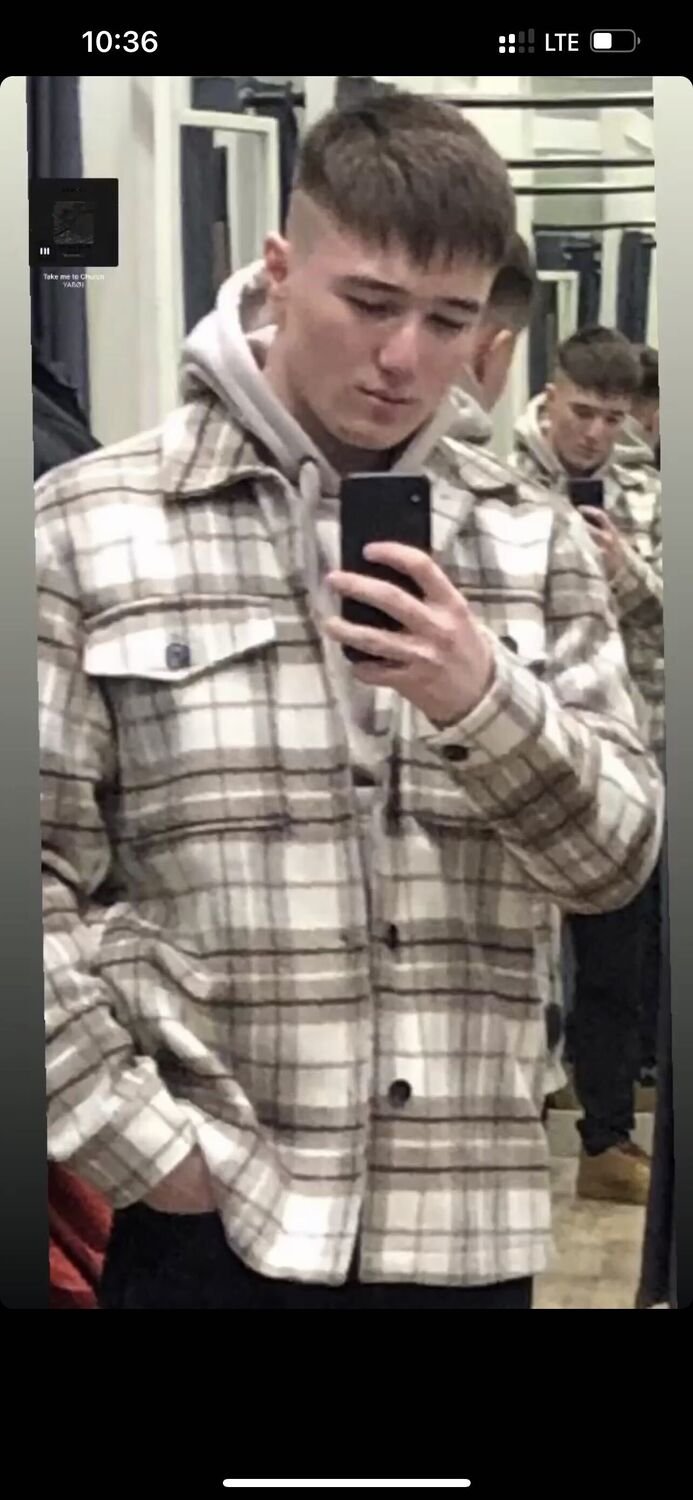  29016831  Izzatullo, 21 ,    