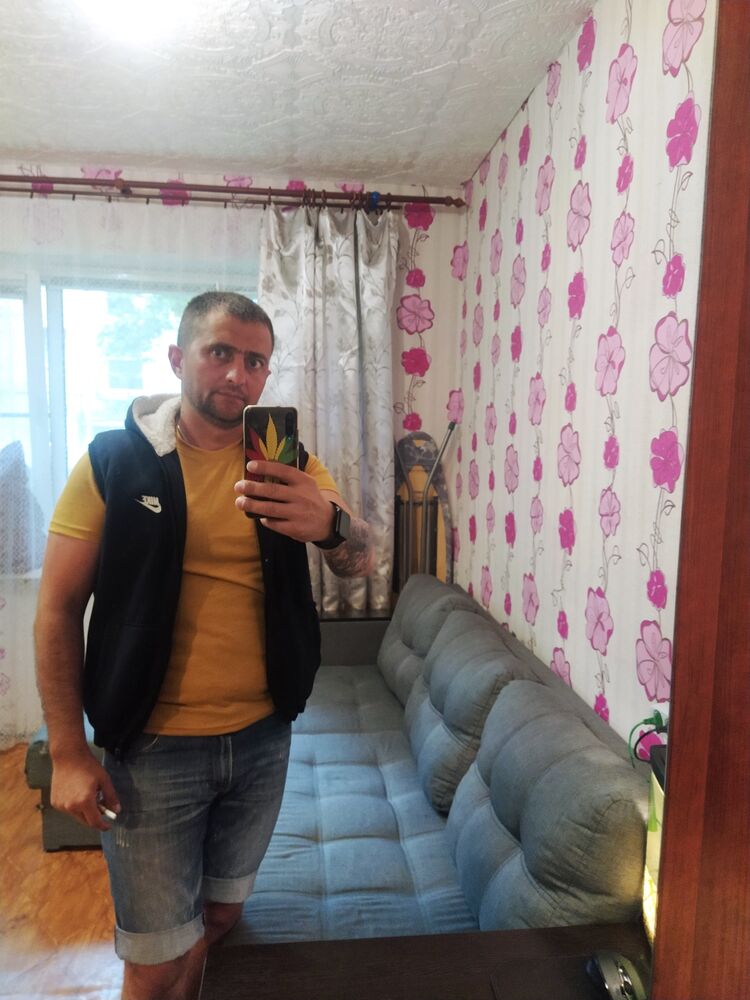  34108531  ALEX, 39 ,    