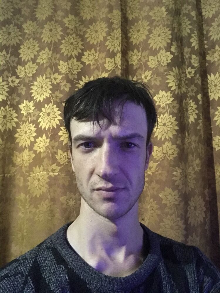  ,   Mikhail, 28 ,   ,   , c 