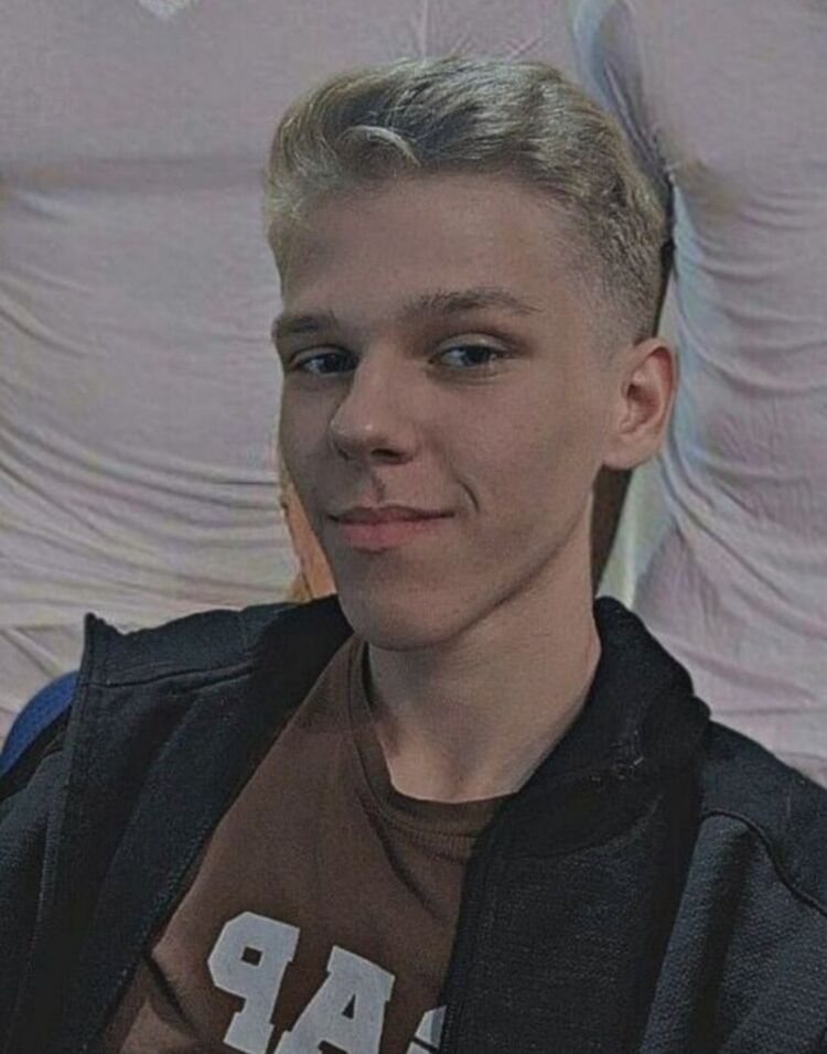  45270481  , 19 ,    -