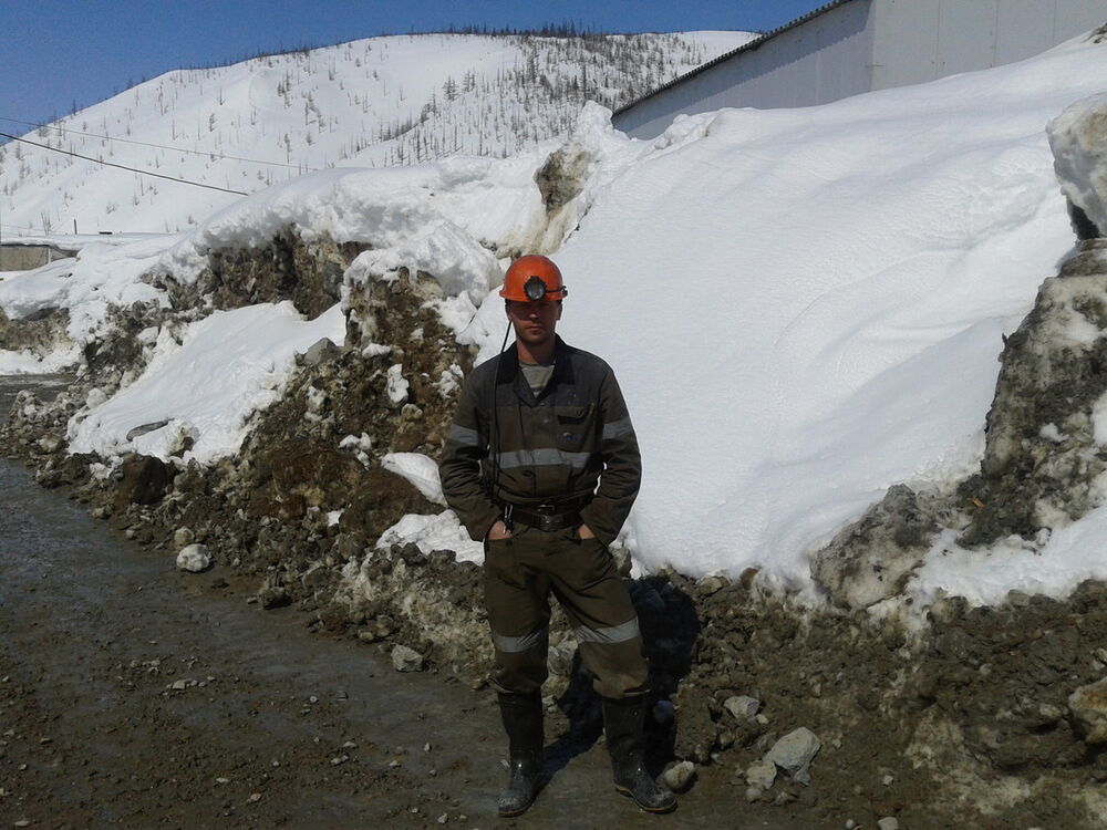  5797121  Aleksei, 48 ,    