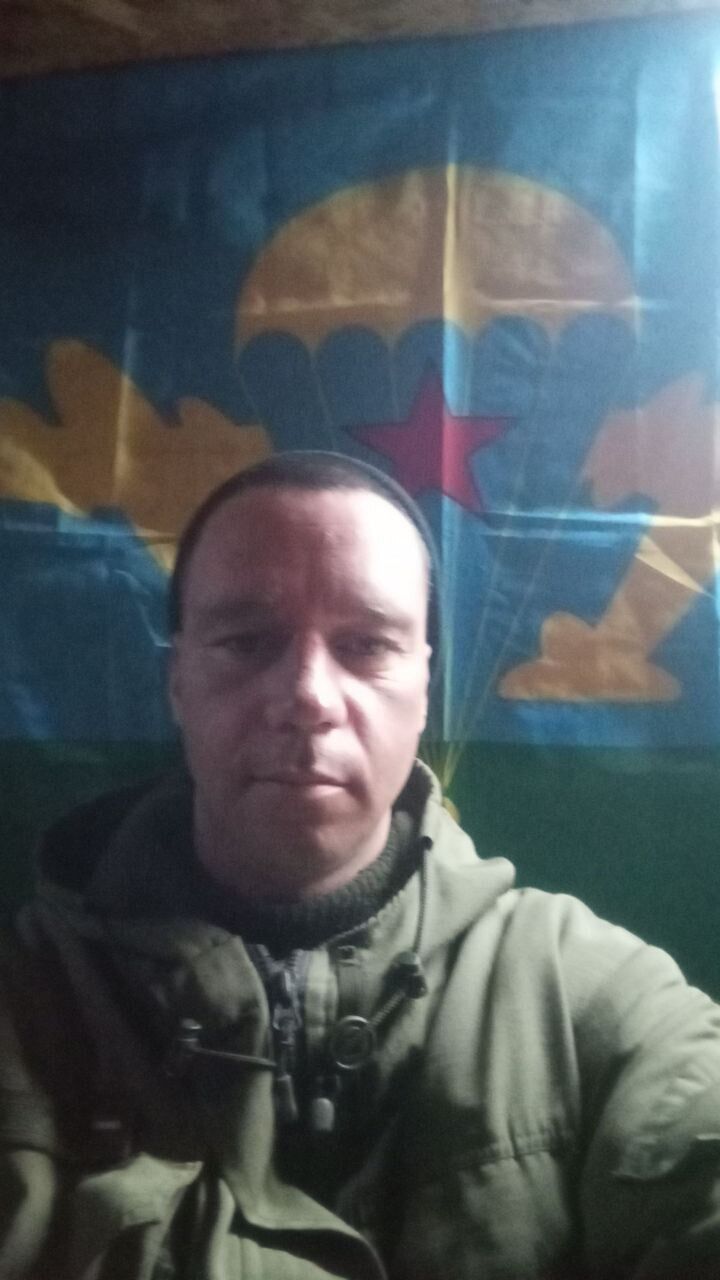  41025871  , 28 ,    