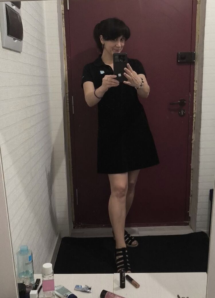  ,   Tina, 43 ,   ,   