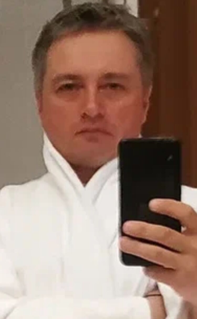  53112881  , 44 ,    