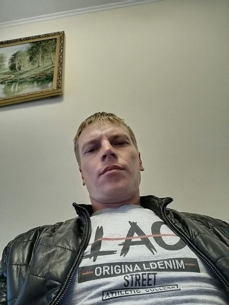  21240891  , 32 ,    