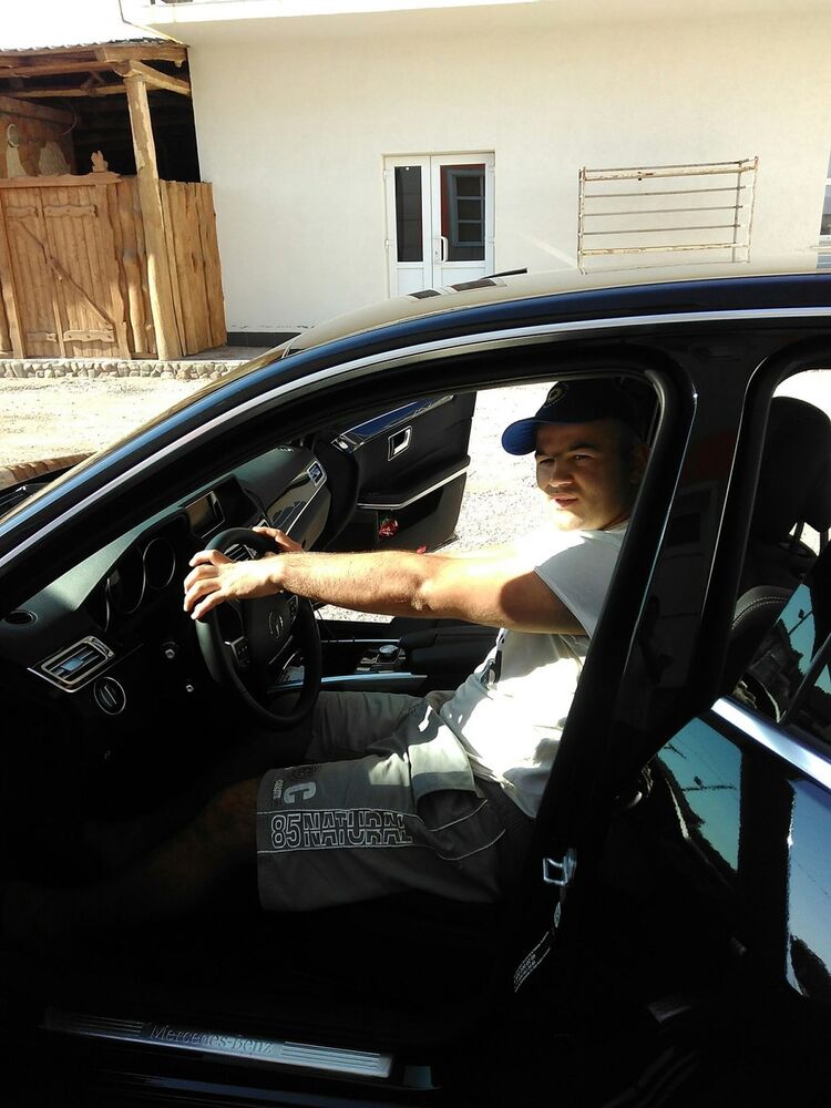  8499761  Mahmyg, 30 ,    