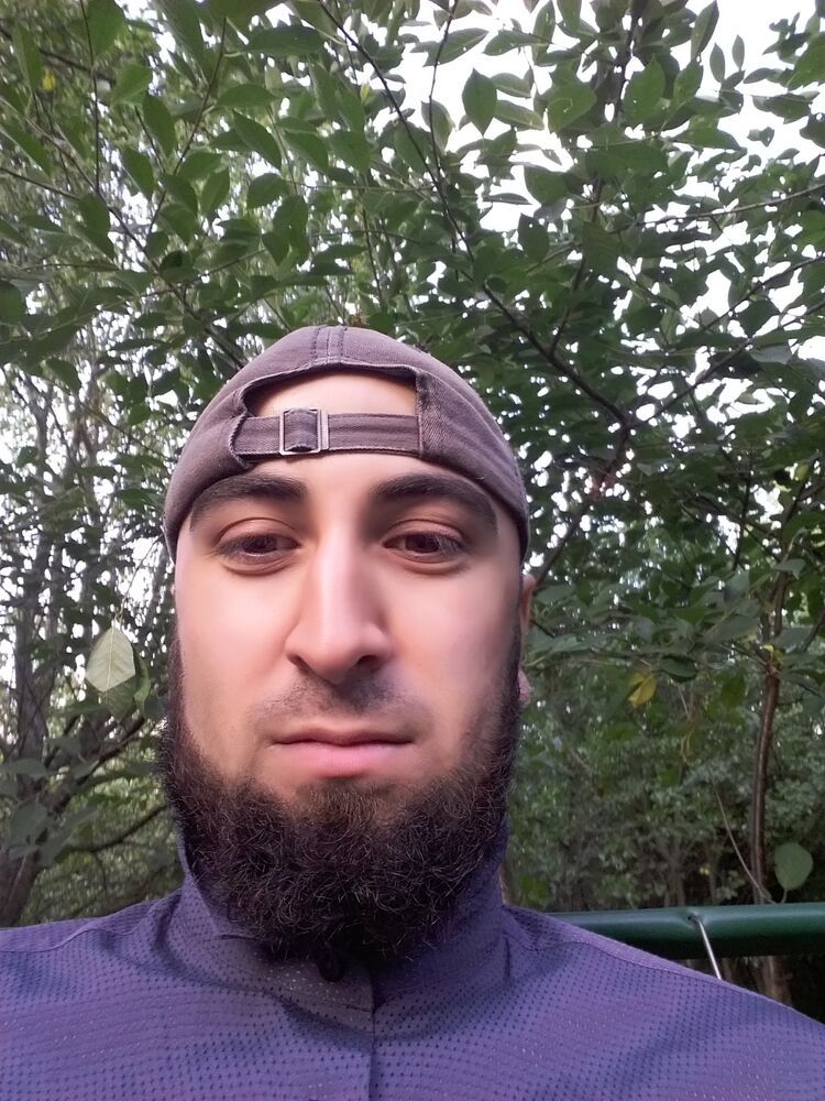 ,   Sadullo, 31 ,   c 