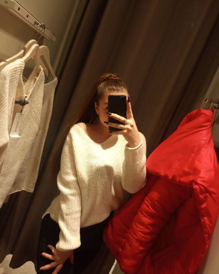  29641241  Liliya, 24 ,    