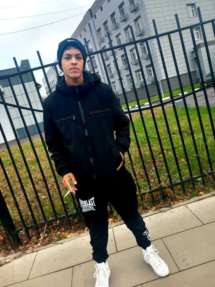  47644351  Frank, 31 ,    