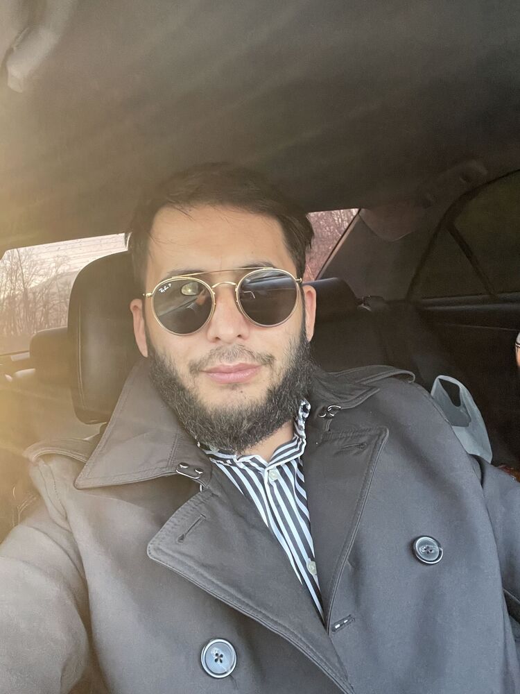  31664071  Alisher, 40 ,    