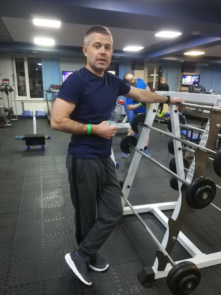 29121061  Ivan, 41 ,    