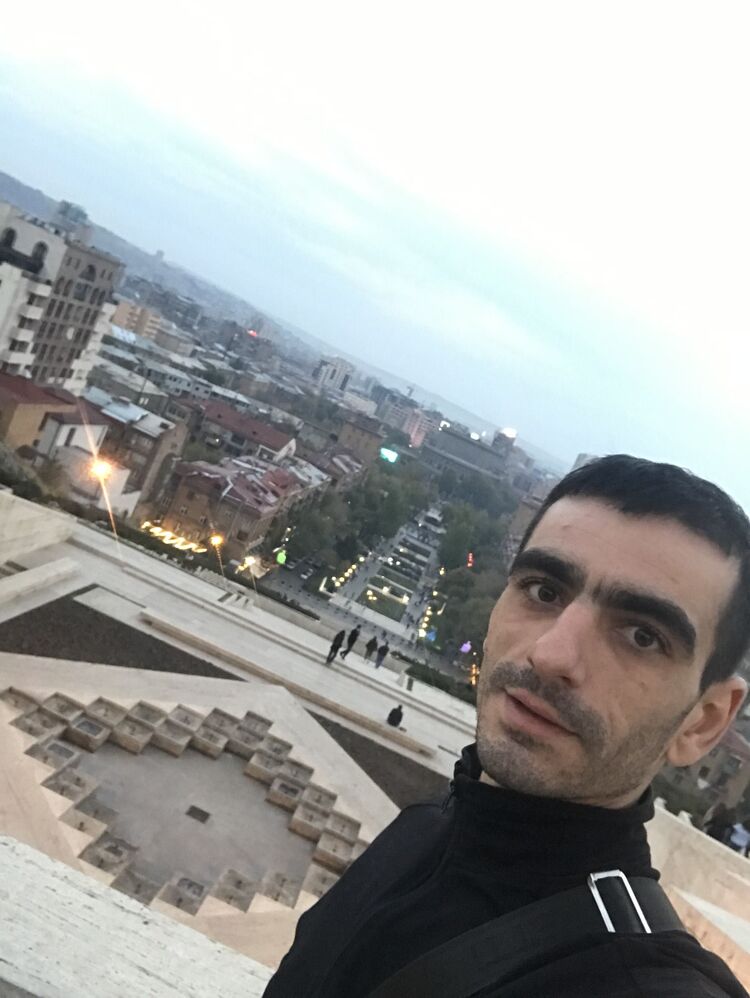  39739431  , 33 ,    
