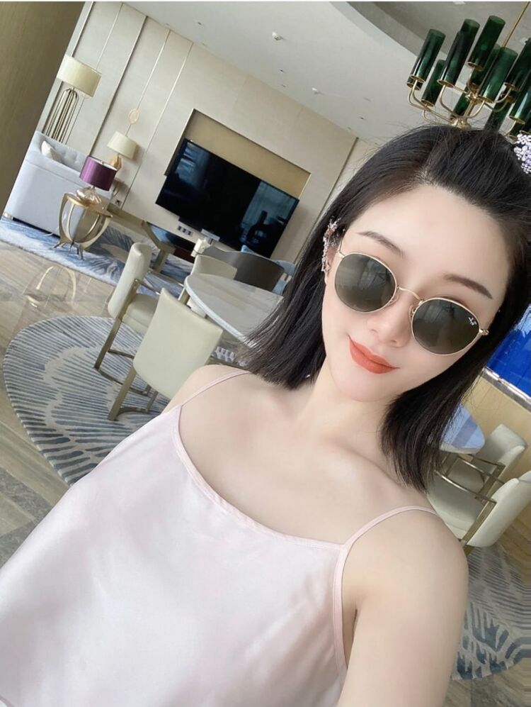  33366261  Yang LI, 33 ,    