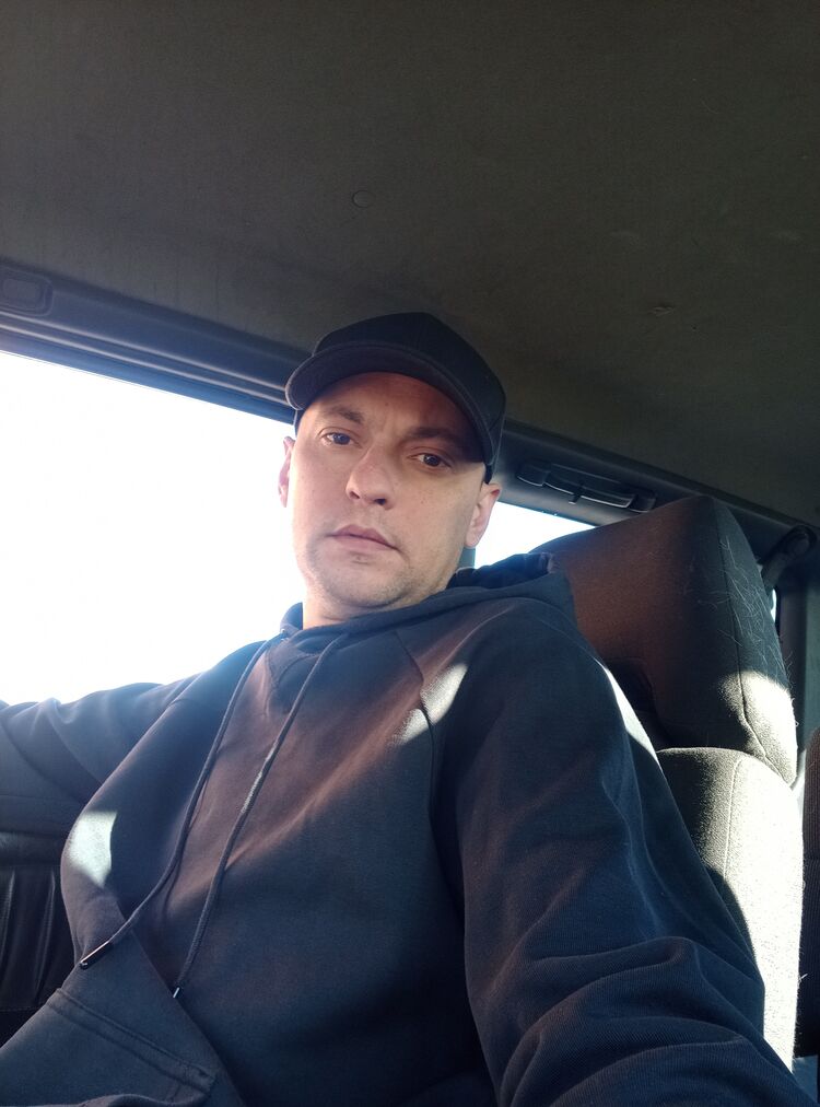  45259851  Alexander, 35 ,    