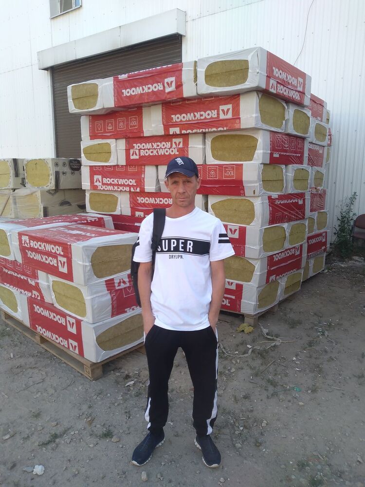  24050981  , 44 ,    