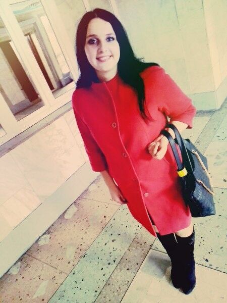  ,   Elena, 32 ,  