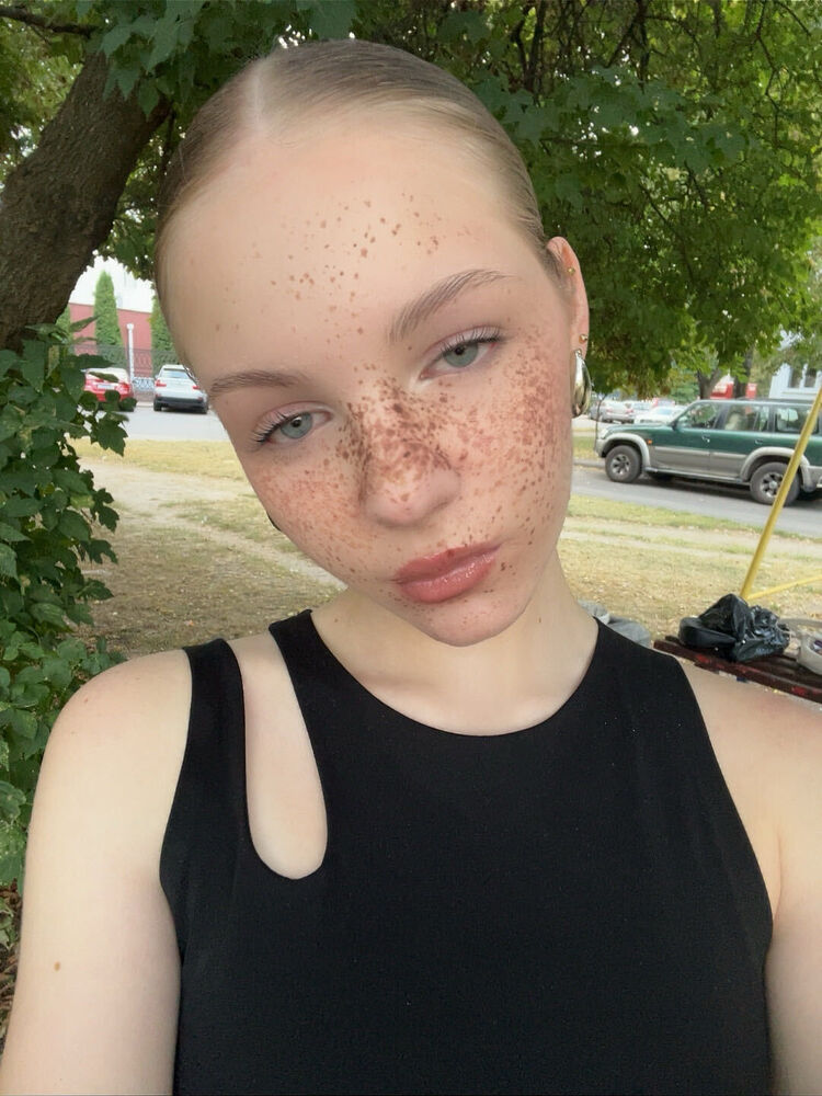  46105521  , 20 ,    