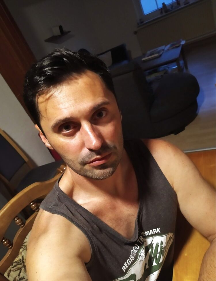  46914221  , 39 ,    